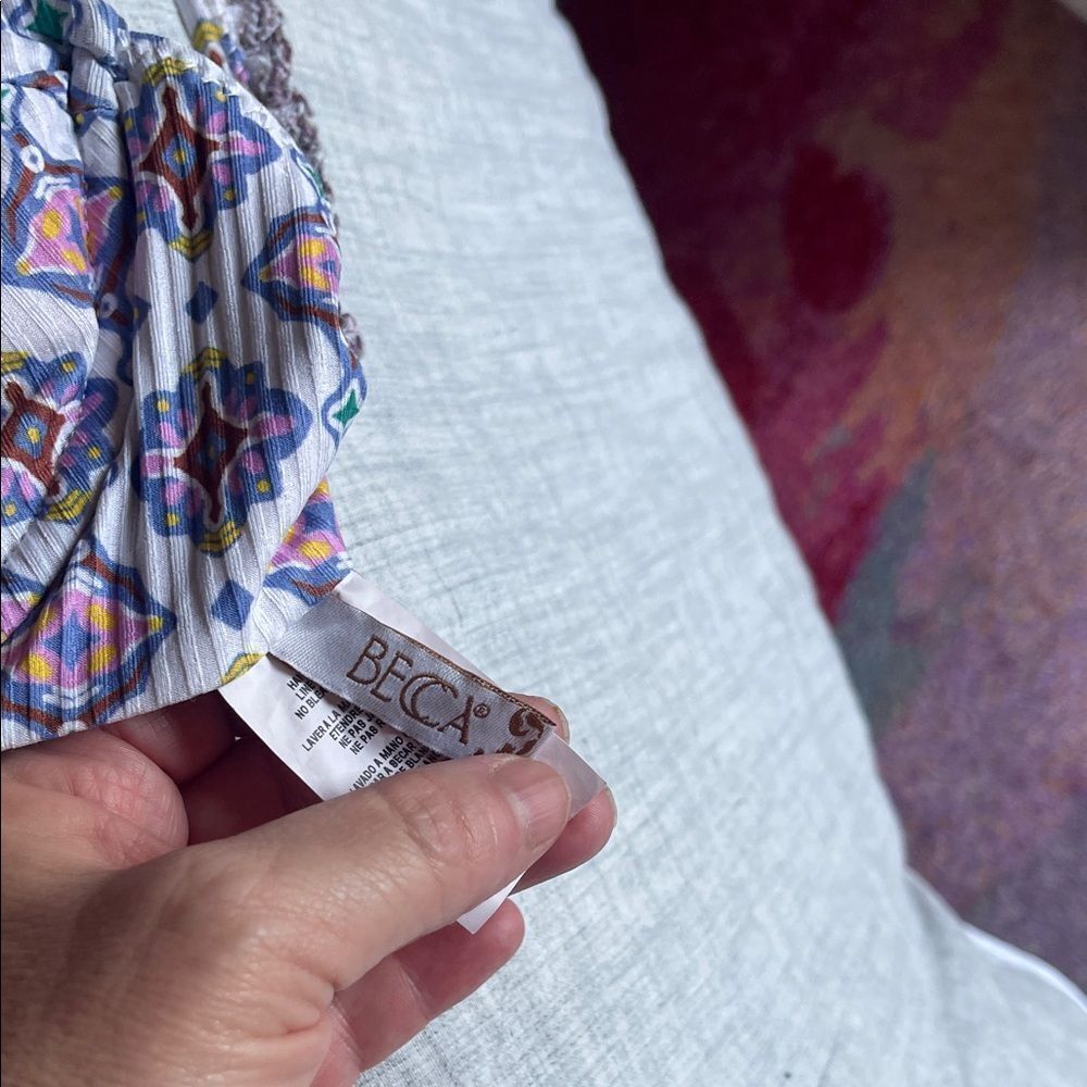 Patterned Two Piece  Swimsuit - Picture 7 of 8